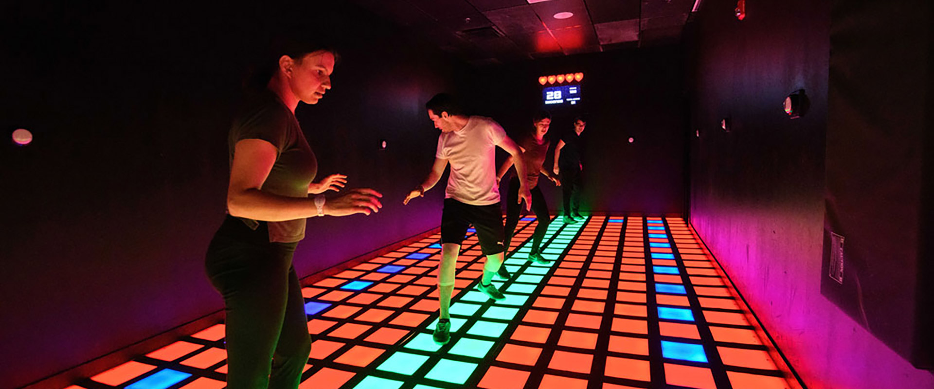 Laser Mazes: Programmable Diode vs Static Beam (2025 Data)